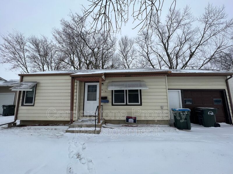 915 S 25th St, Fort Dodge, IA 50501 House Rental in Fort Dodge, IA