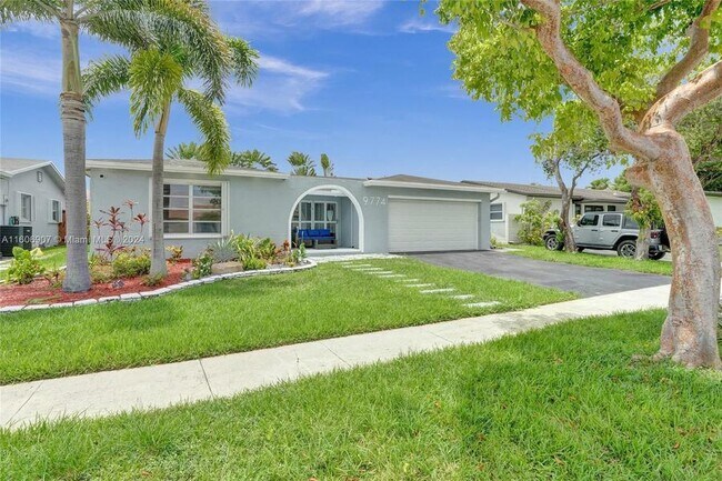Building Photo - 9774 NW 19th Pl
