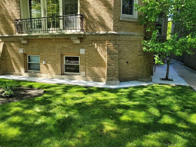 Foto del edificio - 2150 W Arthur Ave