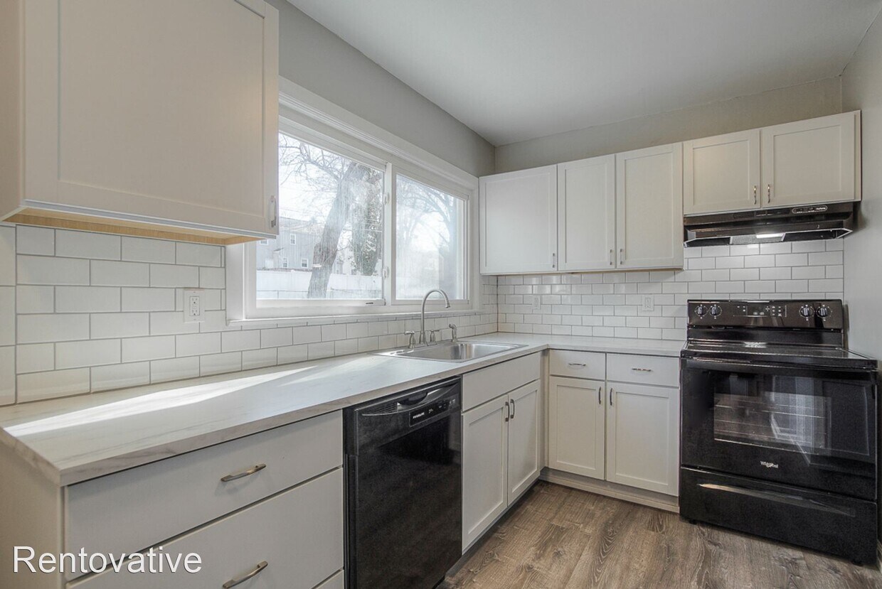 Foto principal - 3 br, 1 bath House - 8601 Wornall Road