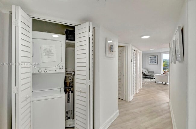 Building Photo - 2401 Collins Ave