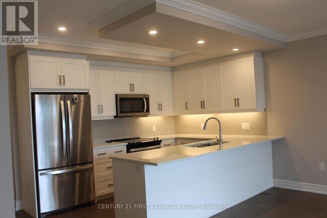Photo du bâtiment - 460-460 Callaway Rd