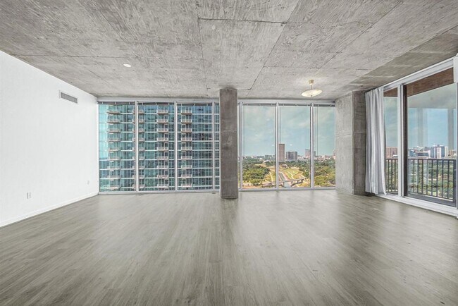 Foto del edificio - 5925 Almeda Rd