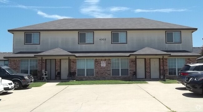 Building Photo - 4302 Sylvia Dr