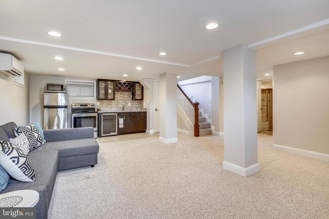 Foto del edificio - 905 Quackenbos St NW