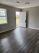 Building Photo - 1286 Fairground Rd