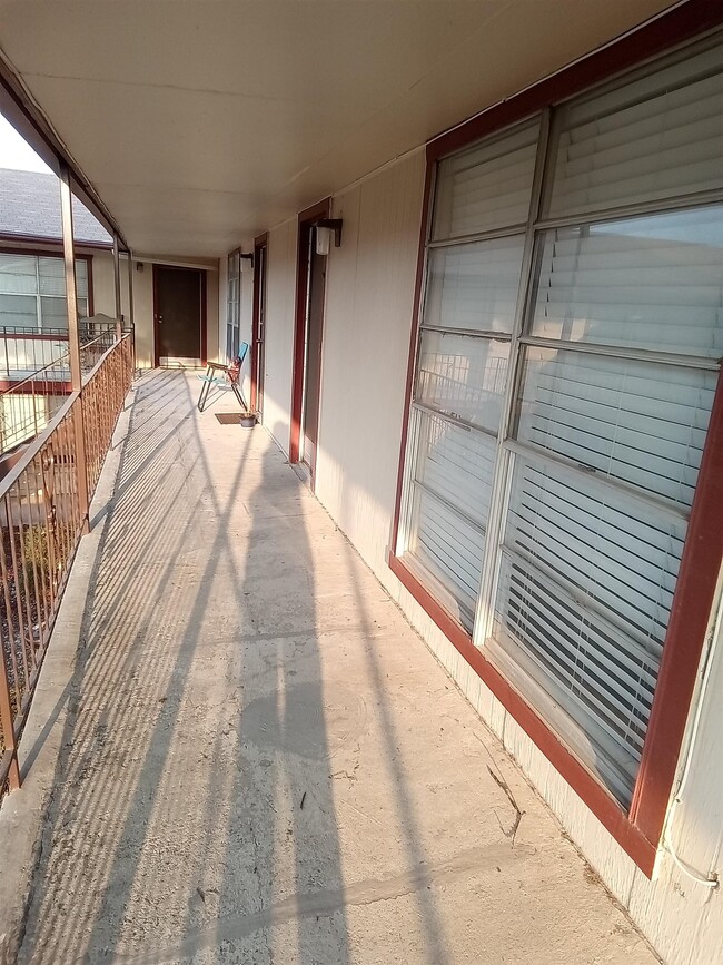 Foto del edificio - 102 Edwards St