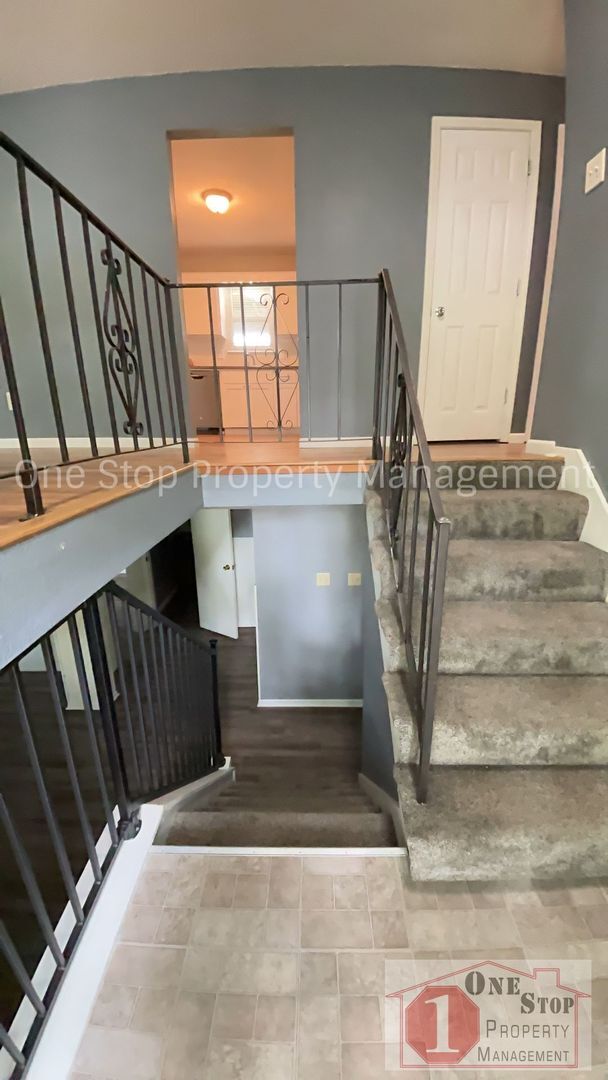 Foto del edificio - 4 bedroom, 2 bathroom home in Blue Springs...