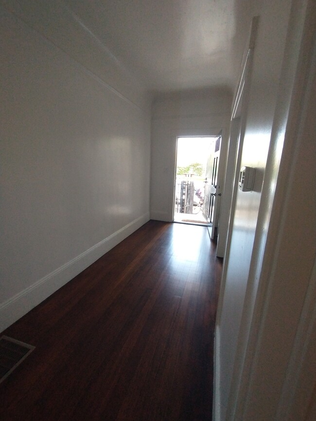 Foto del edificio - 6231 San Pablo Ave