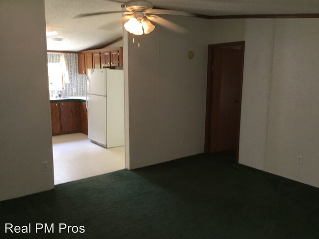 Building Photo - 4283 Deerfield Cir