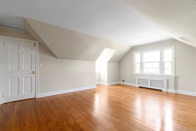 Building Photo - 47 Brookfield Pl