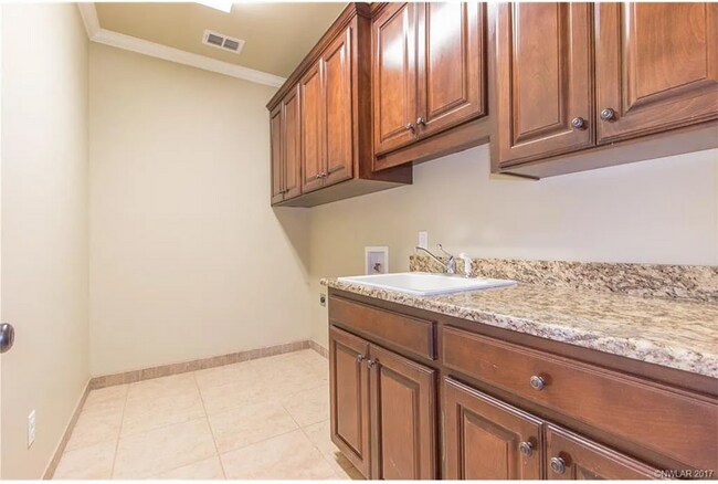 Foto del edificio - 306 Camelback Dr