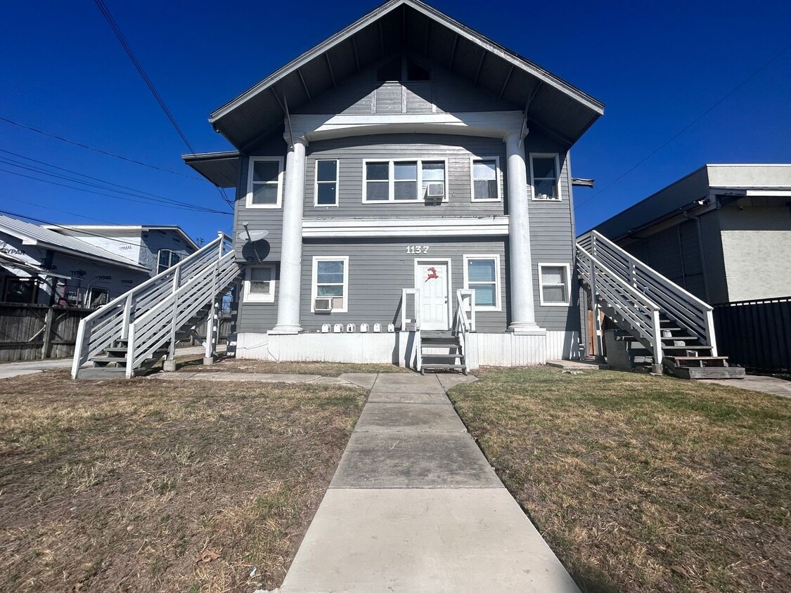 1137 W Ashby Pl, San Antonio, TX 78201 House Rental in San Antonio, TX