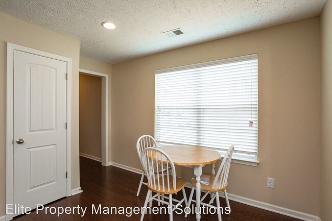 Foto del edificio - 116 Latimer Dr