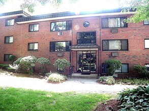 Building Photo - 1323 Worcester Rd