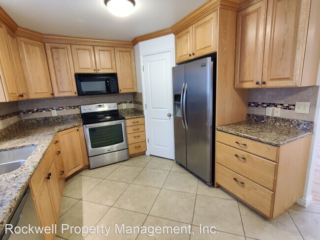 Foto del edificio - 5 br, 3 bath House - 2419 S Davis Blvd