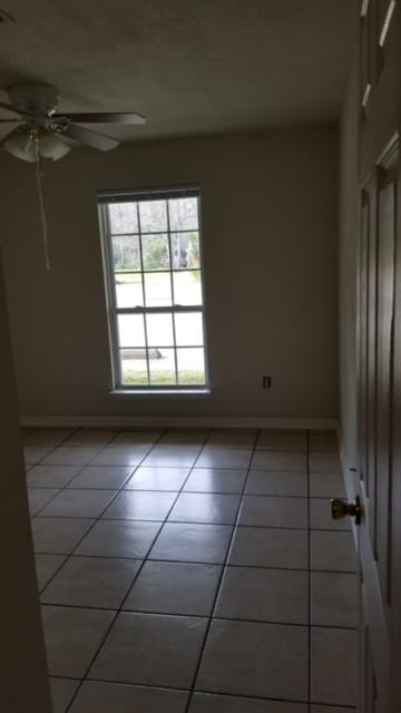 Building Photo - 28960 Highland Dr