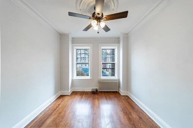 Building Photo - 31 Winfield Ave