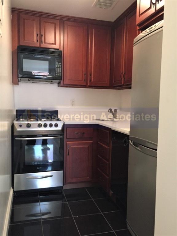 Foto del edificio - 220 West 104th Street