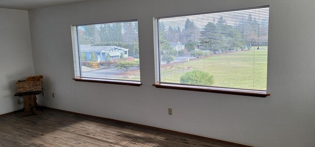 Building Photo - 568 NW Silver Meadow Ln