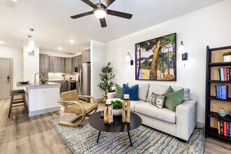 Avelyn Manor apartments — community photo - Avelyn Manor