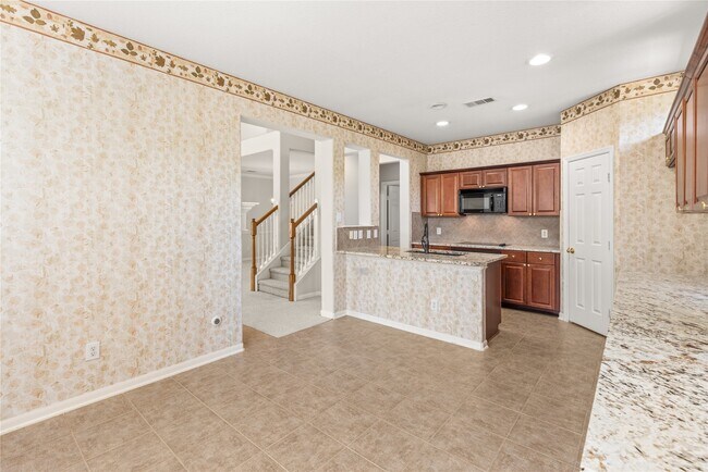 Foto del edificio - 7906 Glenn Cliff Dr