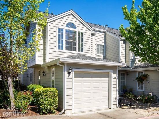 Foto principal - 521 Laurel Grove Cir