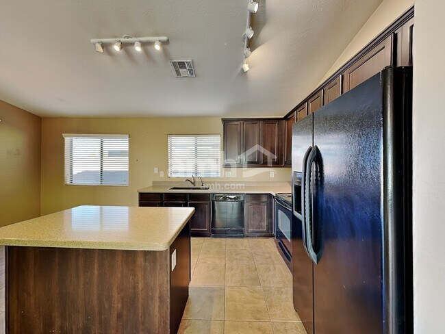 Foto del edificio - 2324 S 238th Ln