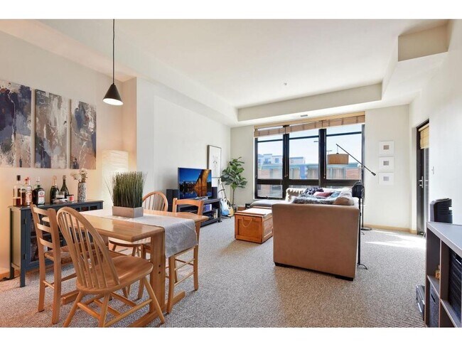 Foto del edificio - 3709 Grand Way