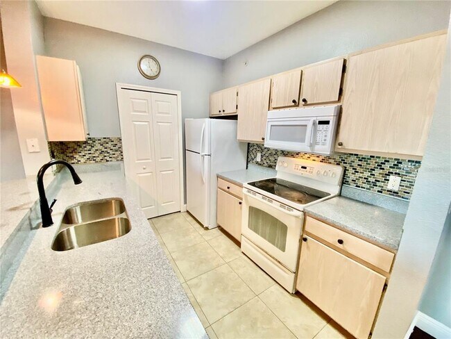 Foto del edificio - 5451 Vineland Rd