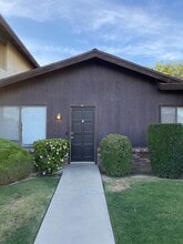 Building Photo - 913 Nimrod Ct