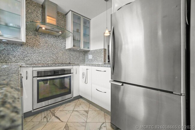 Building Photo - 1444 SE 15th Ct