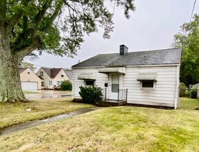 Building Photo - 212 Hilbish Ave