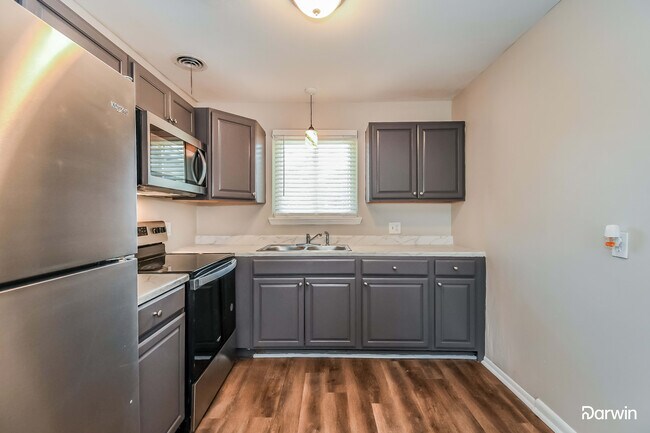 Building Photo - 6889 Tom Thumb Dr, Jacksonville, FL 32210