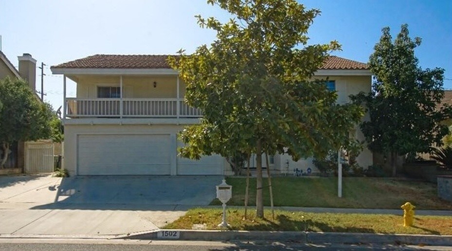Primary Photo - 1502 Turquoise Dr