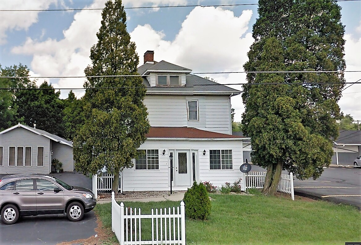 3600 W Jackson St, Muncie, IN 47304 Townhouse for Rent in Muncie, IN