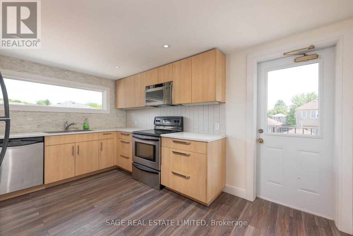 Photo principale - 97 Holwood Ave