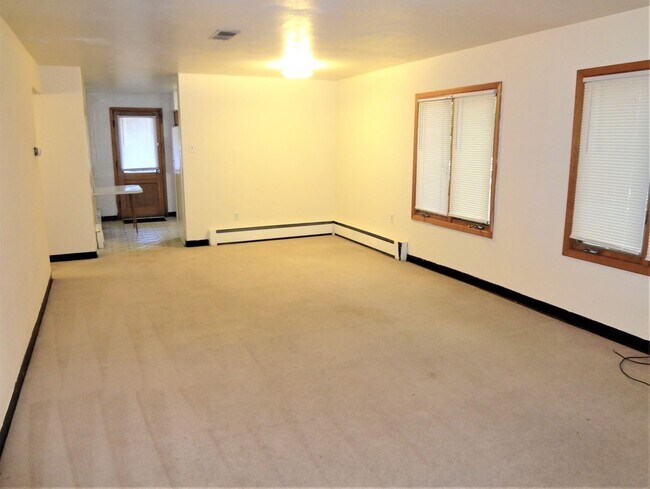Foto del edificio - Cozy 1 Bedroom Apartment off East Campus