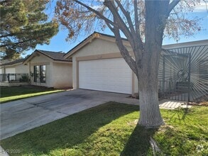 Building Photo - 5709 Goldmount Ave