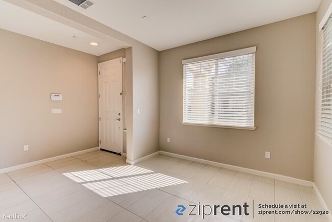 Foto del edificio - 4 br, 3 bath House - 484 Epic Street, Vaca...