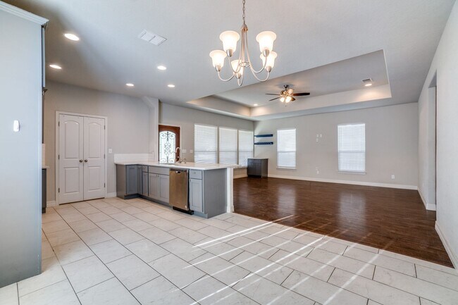 Building Photo - 3 Bedroom/2 Bath Beacon Hill Subdivision