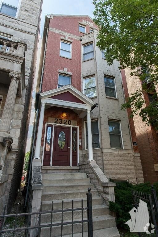 Building Photo - 2320 N Southport Ave
