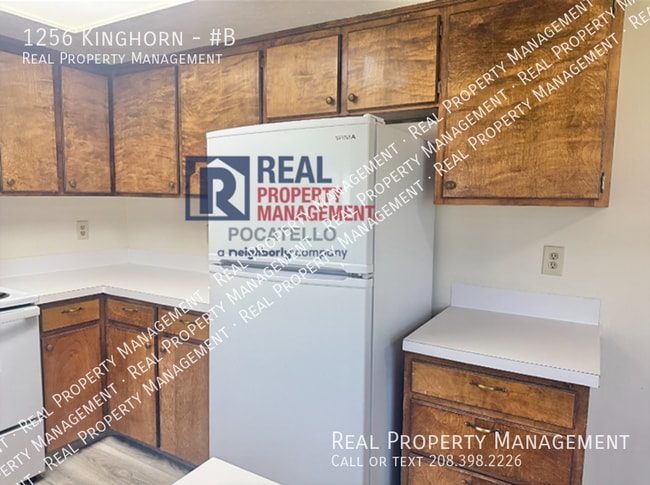 Building Photo - 1256 Kinghorn-#B