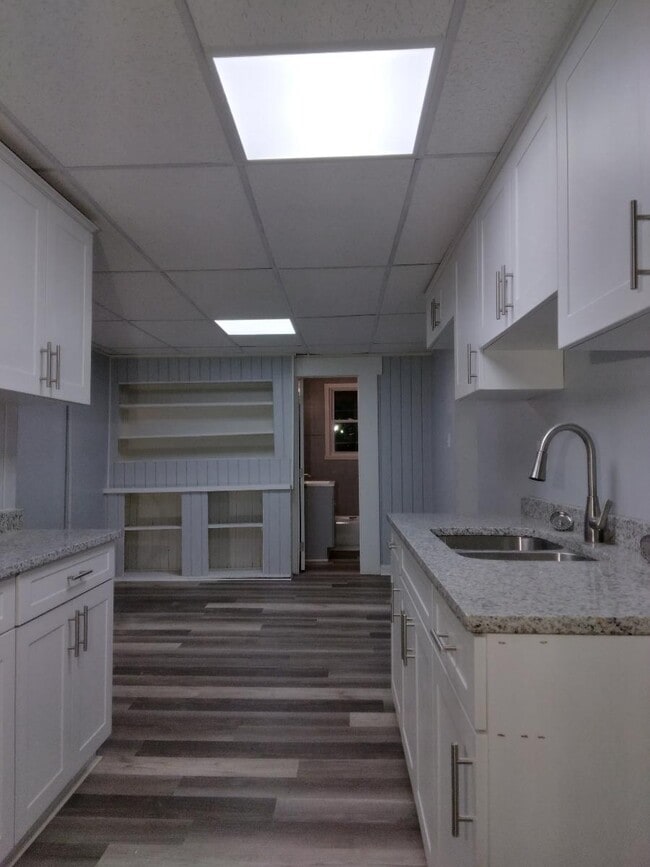 Building Photo - 40 Ahrens St