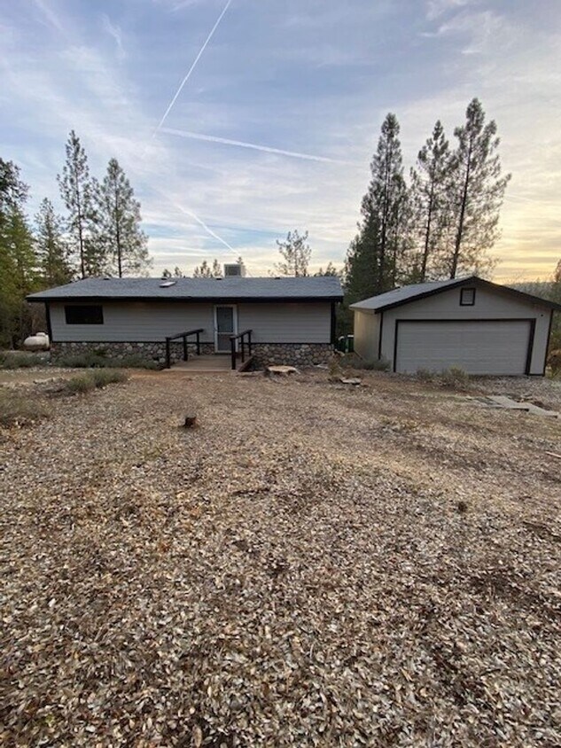 Foto principal - 3 Bedroom 2 Bathroom Manufactured home on ...