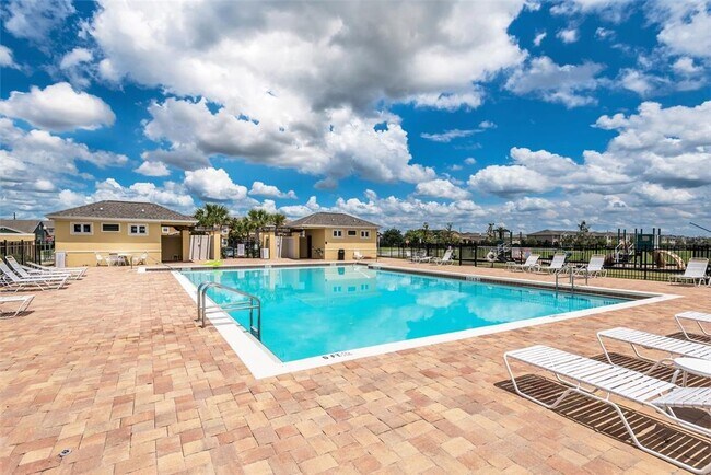 Foto del edificio - 4813 Apple Blossom Ln