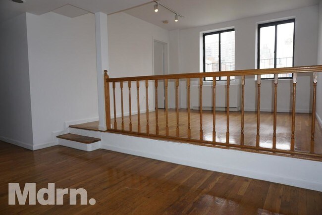 Foto del edificio - 411 W 52nd St