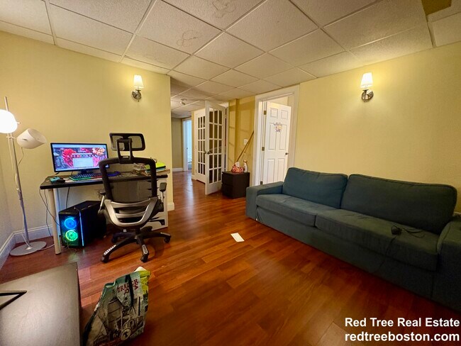 Building Photo - 11 Babcock St