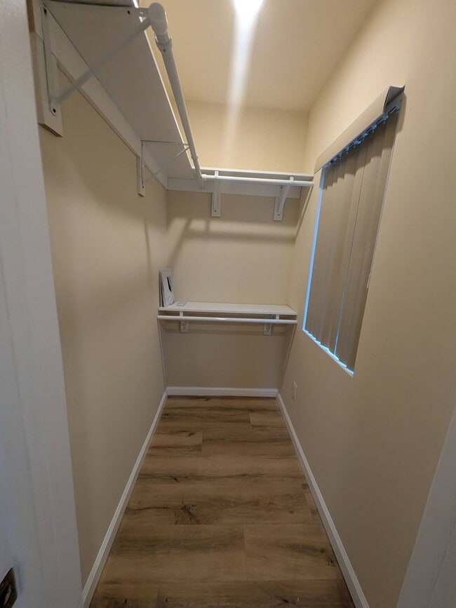 Building Photo - 1938 N Mills Ave