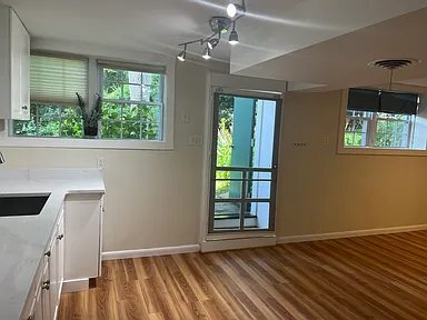 Foto del edificio - 425 Butternut Ct